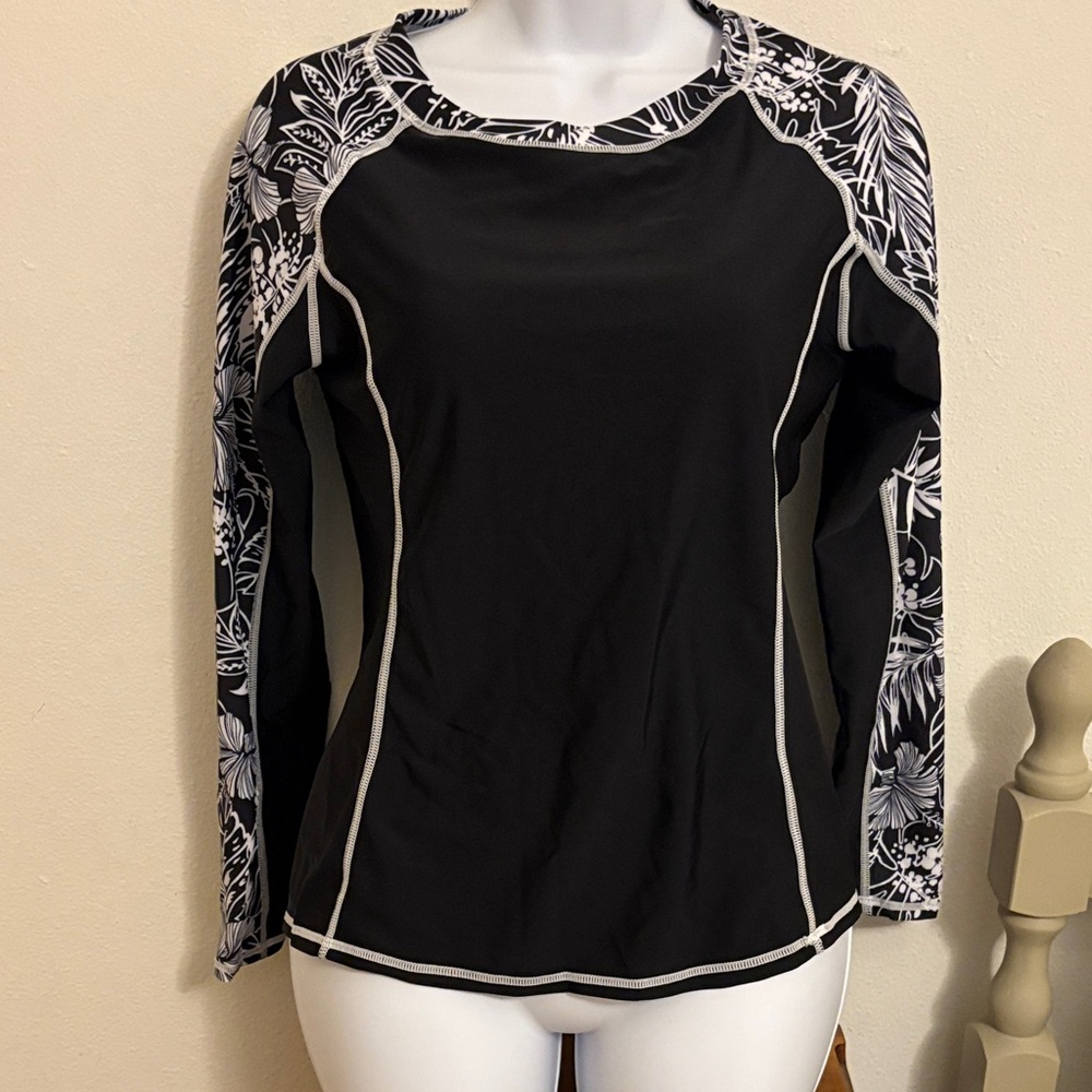 Black and White Floral Women's Top